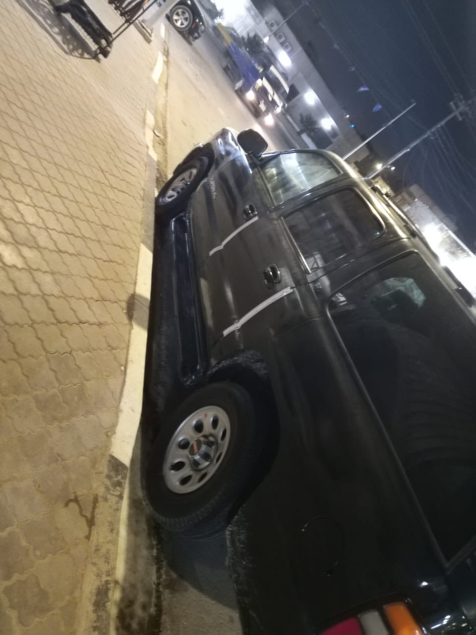 السلام عليكم جمسي مديل2000 مكينه5.3كير700 كير مكينه حداديه اكسل تخم تاير جدد رقم انكليزي دولي خصوصي السنوية ال30 مصبوغه عام بيها ضربه بالجاملق الخلفي   خصوصي دوشمة شاشه جدد السعر90وبي مجال مكاني البصرة الزبير رقم الهاتف ***********
