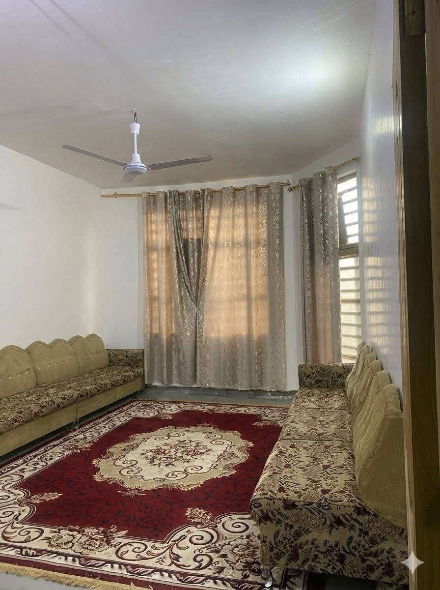 دار للبيع الطهمازية عمود ٩٩

بالفرع المقابل فرن صمون ألف عافية

جنس العقار زراعي سند ٢٥

المساحة ٢٠٠ متر سنة البناء ٢٠٢٣

يحتوي الدار على طارمة كبيرة مرافق صحية خارجية صالة مطبخ هول حمام داخلي غرفتين وترك

وفوك غرفتين وبيتونة كبيرة

النواقص أرضية الطابق الأول صب بالكامل والفوك غرفتين مسقفات وبيهن شبابيك

السطح مزفت

السعر ٨٠

للاستفسار خاص او تصل ***********
