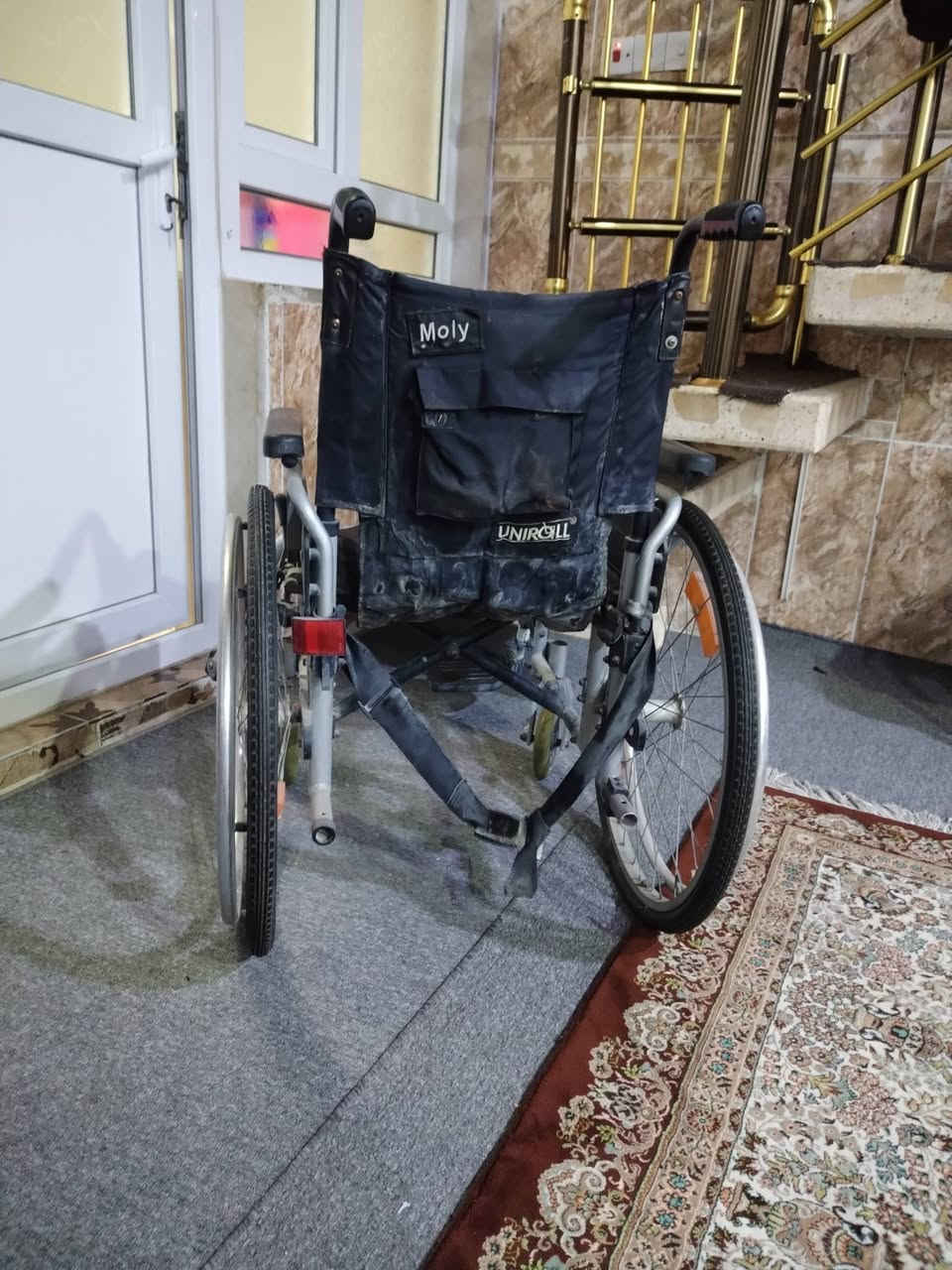 کرسي متحرك مستخدم
ماركة ألماني 
***********
