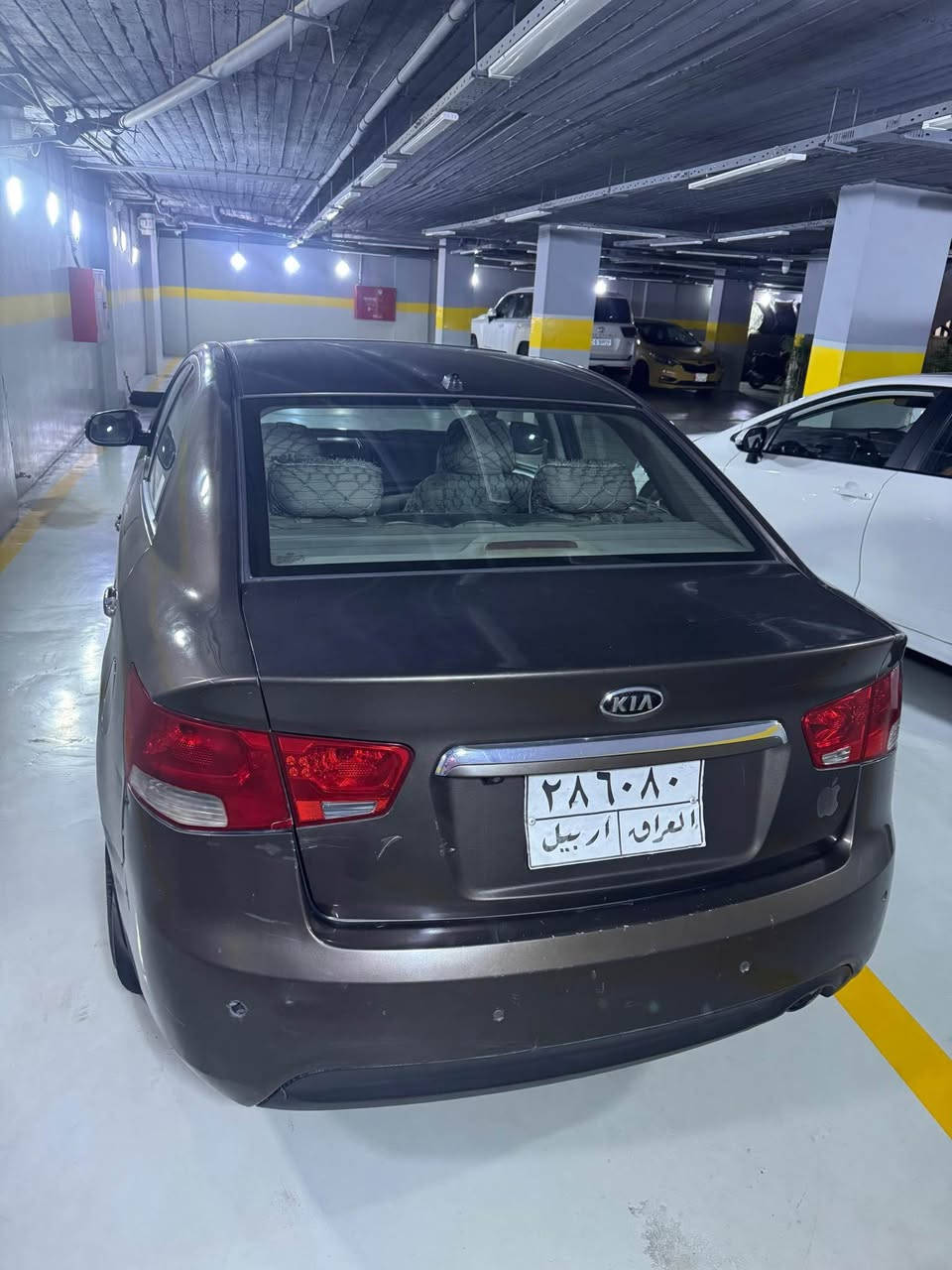 سياره بصمه وفتحه ومري شفط 
سياره فول الفول فقط بدون جلد
سنويه مالتها ساقطه وسياره باسمنه
صور طخاتها موجوده بل صور  سياره بيهه 3 قطع صبغ وقطعه نفس لون ورادلها ترتيب سياره
مكانها بغداد
اي استفسار *********** بغداد, العراق
