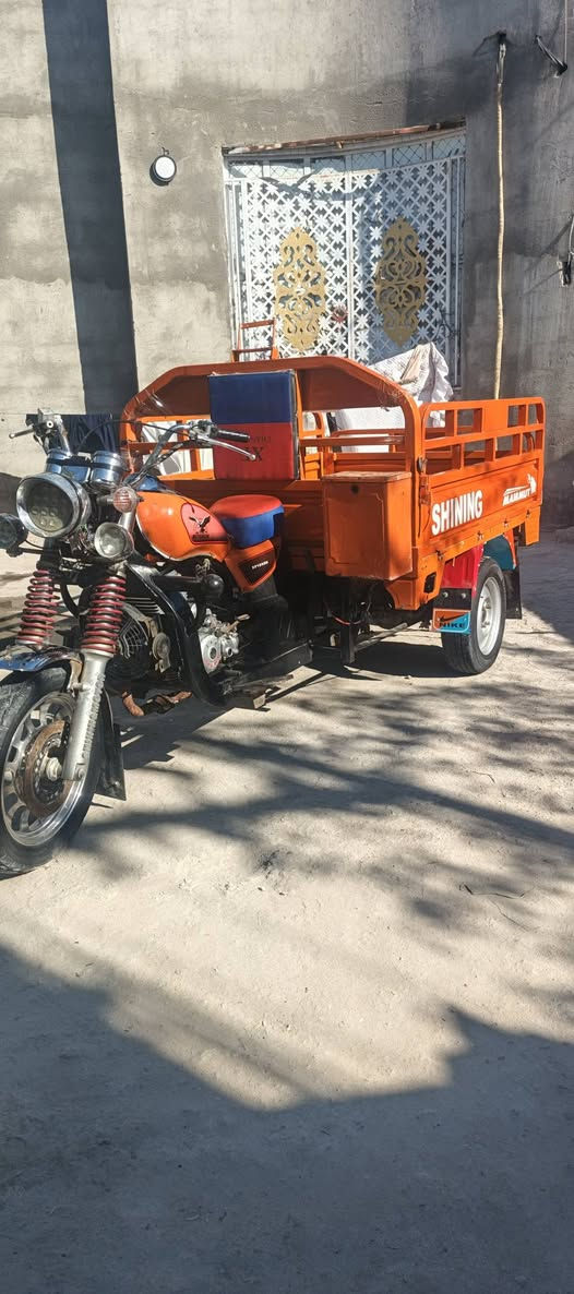 مرحبا شباب ستوته للبيع 2021 رقم وسنويه السعر اثنين وربع وليه مجال المكان البصره كرمه علي ***********
