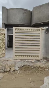 حبايب  دار للبيع..... المساحه 200 م يتكون غرف عدد 2 + صاله + مطبخ+ است...