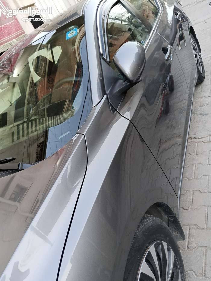 السلام عليكم ورحمة الله وبركاته 
سنترا موديل 2022 Sv
كفاله من ضربة ومن صبغ 
تقرير حرق كلش بسيط بطانه الباب شوية من كشن
رقم بغداد دولي باسمي 
مكاني بغداد 
***********
143
