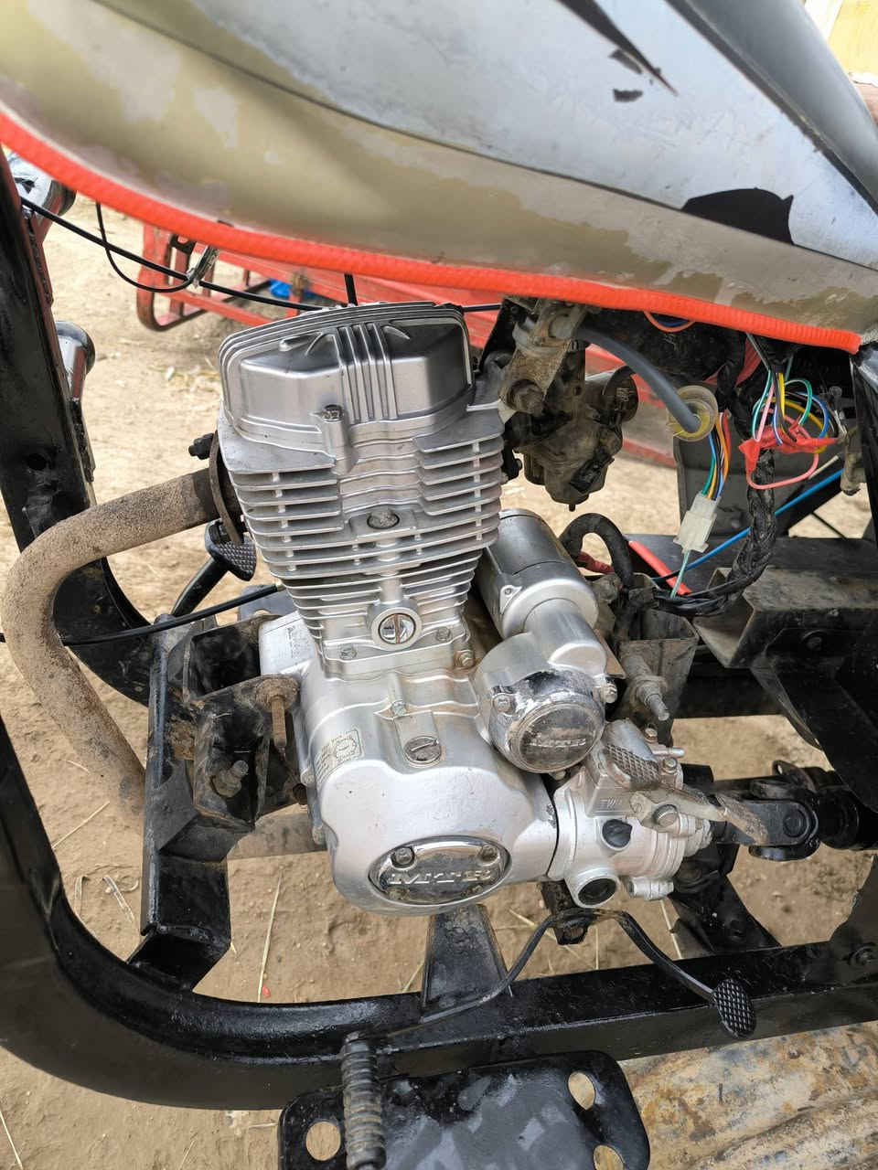 امتي ار موديل 2009 اوراق صولي  محرك 2023 الستوته جاهزه كلها تعمير جديد السعر 900 العنوان الديوانية المهناويه.   ***********
