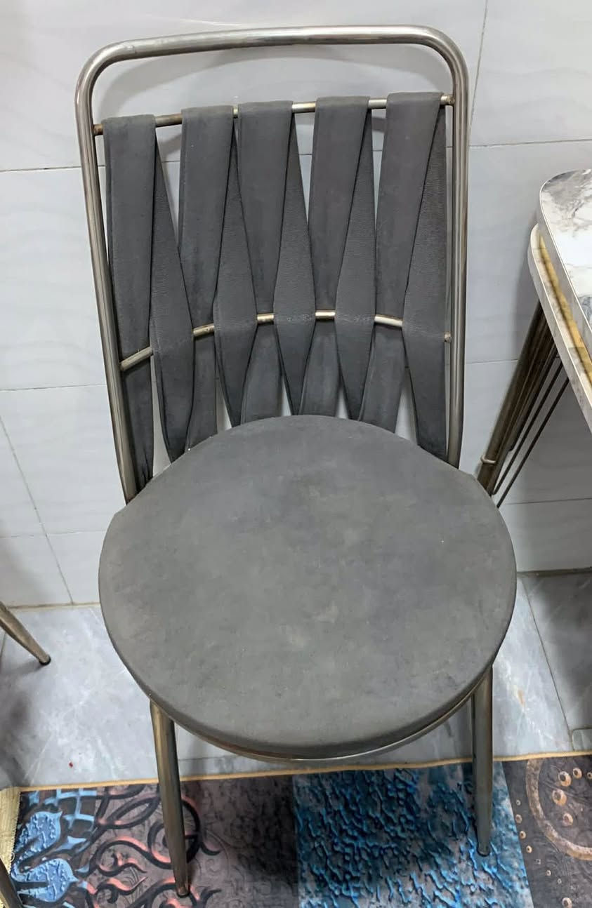 #بيع_مستعجل📌👇🏻
ميز و (٦) كراسي للبيع نظيف مثل الصور💯
العنوان #بغداد_حي_الجهاد📍للمزيد مراسلتي✅👍


**إذا كنت صاحب هذا الإعلان وتريد حذفه لأي سبب، رجاءا أرسل رسالة إلى الدعم الفني**