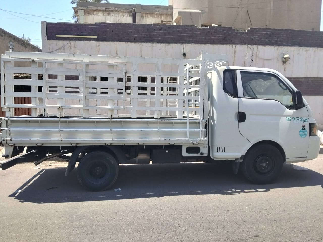 سيارة حمل جاك موديل 2019
محرك نظيف جدا حدادة جديدة  تخم تاير جديد رقم انكليزي سنوية باسمي 68 ورقة وبيها مجال 
رقم *********** التراي مالتها 140 إلى اي مكان
