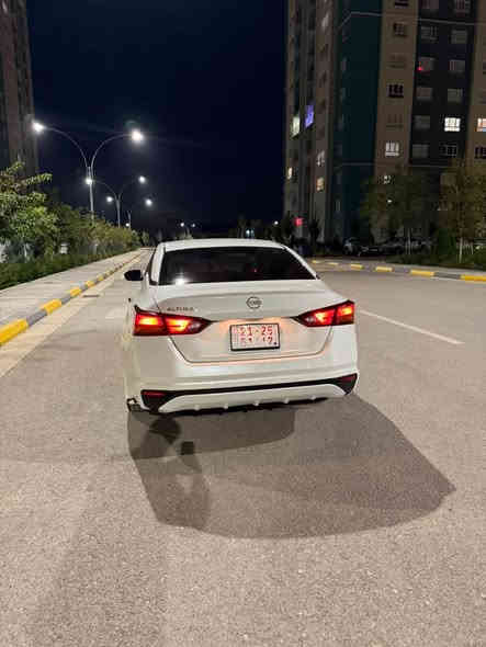 سعري  118 مه عامه له  ***********
نيسان التيما موديل 2023 خليجي ناوزه رد بئ بوياخ ره فزي مروره له ليژنه يه ئيستا 16 هه زار رويشتوه نمونه له جواني نوقساني نيه. مالي دوسته له سليمانيم سعري  118 مه عامه له السليمانية
