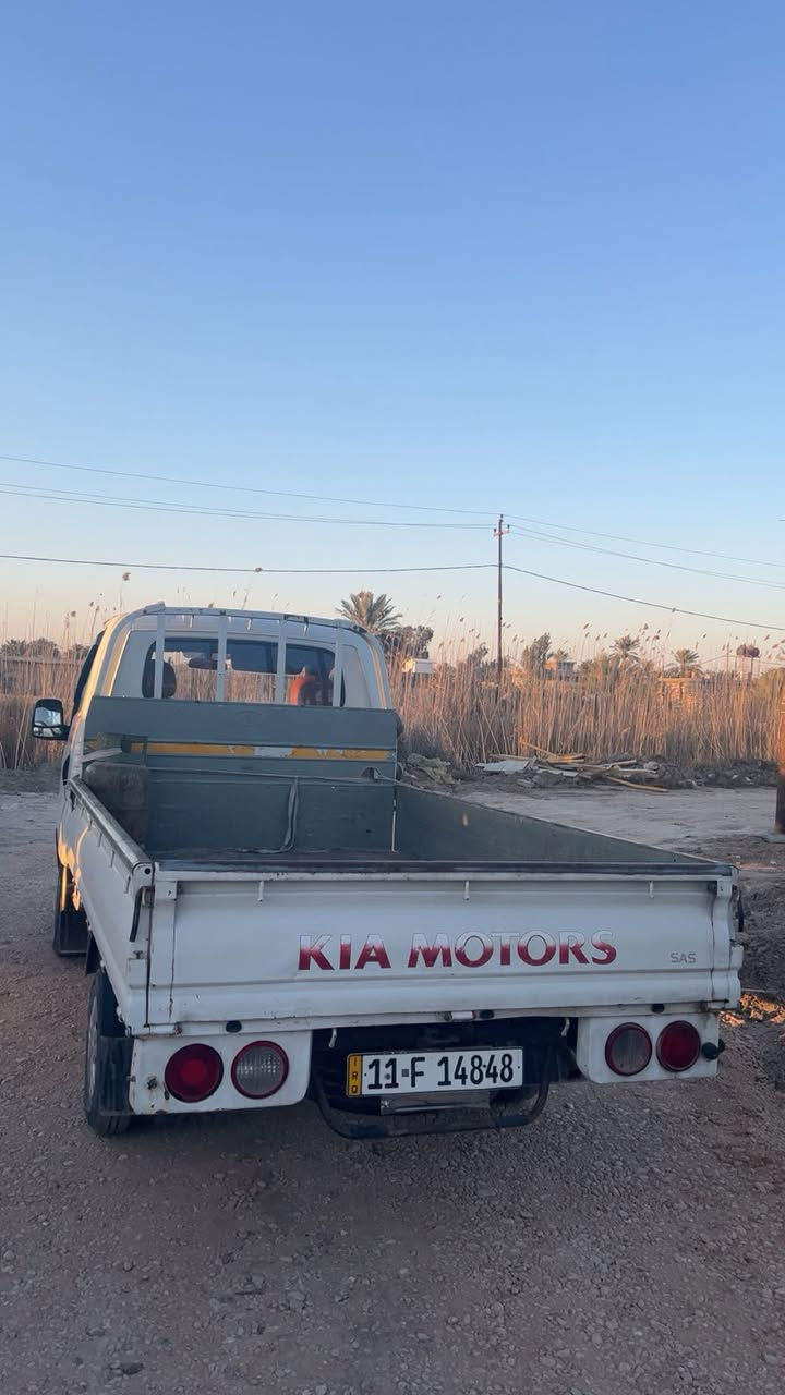 السلام عليكم 

للبيع كيا موديل2017 مكفولة  كير محرك وشاصي رقم بغداد  السعر117 وبيها  مجال 

للاستفسار ع 0781 676 4170
