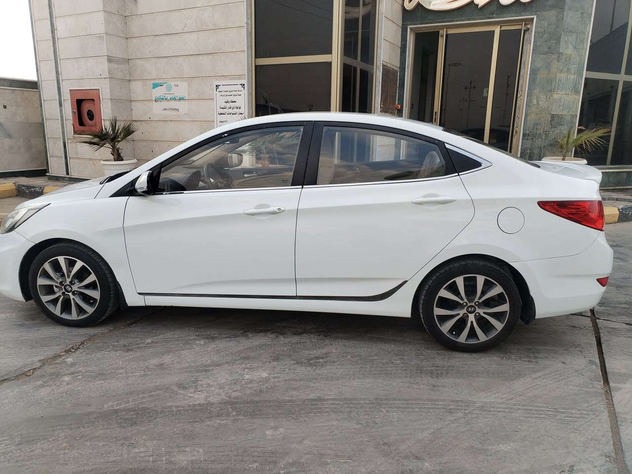 اكسنت 2014 خليجي كفاله عامه من صبغ ولفتح وتبديل
مكينه 1600 شرط لافتح ولاتنقيص ولاصوت حداديه تخم تاير بس يدور جديد شرط 
تحويل مباشر بسمنا مكان الشطره ‏‪0783 852 0224‬‏
