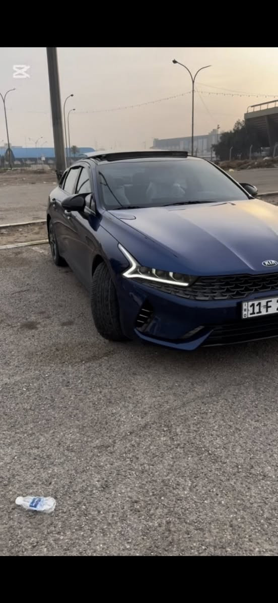 سلام عليكم كي5لبيع2021خليجة بانوراما 
بدون صبغ أو حادث فقط بارد بيسط بلهلا جاملغ الخلفي 
وشخط بلباب مكحل كارت
داخل ابيض 
حساسة امامي خلفي 
تبرد قطعتين 
برداة خلفية
مري شفط 
تبريد منفصل 
سيارةجاهزه 
 كير مكينه على وضع الشركة صدر جديد 
مكاني البلدياتسعر186 وبيه مجال بسيط ***********
