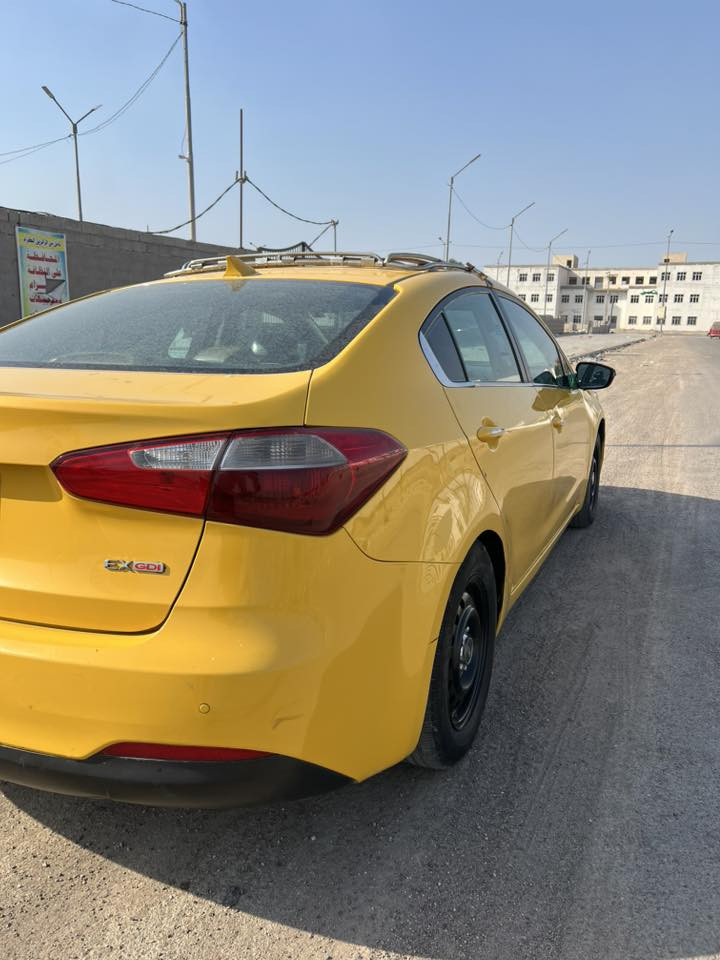 سلام عليكم فورتي 2015 وارد أمريكي سياره اليبل واحد مكينه ( GDl 2000 )وكير خير من الله تحكم ستيرن +مري شفط حساسات كأمره دواره  تبريد جديد صدر جديد تخم تاير جديد سياره جاهزه من كلشي الحادث مرفق في السونار مكاني بغداد الحسينيه الراشديه السعر 100 بيه مجال رقم ***********
