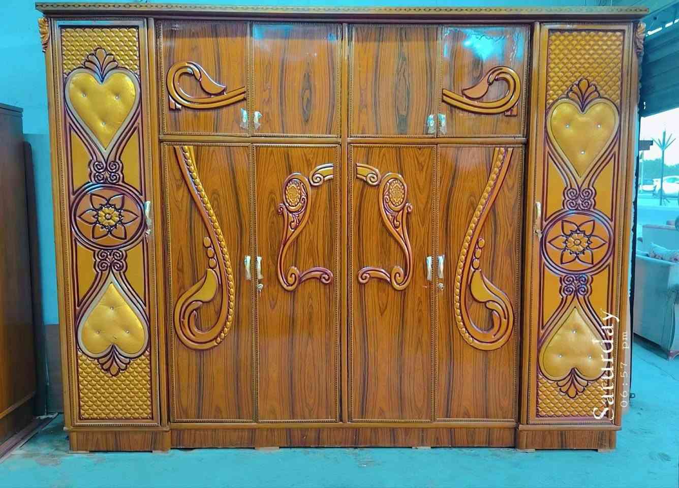 السلام عليكم كنتور6  ملحق كلش نضيف وحلو ومرتب داخل خارج صاج
السعر300مكاني بغداد الشعله موجود توصيل ***********
