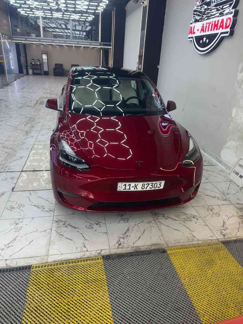 السلام عليكم
تيسلا مودل Y للبيع
موديل 2024
دبل ماطور -لونك رينج
ماشيه 24 الف كيلو 
حادث قبغ جنطه وجاملغ الخلفي الايسر 
السياره بدون ايربك
كشنات ابيض(تلبيسه بلاديه)
مغلف بيبان ثنين الاماميه والجاملغات والدعاميه والبنيد واللايتات  افلام حماية(PPF) من امريكا نص السياره مغلفة
السيارة جديدة بمعنى الكلمة
السيارة باسمي وعلى ايدي اني كصيتة من امريكا
السعر:245 وبيها مجال
للاستفسار:***********
