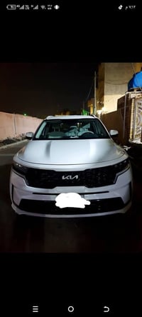سورنتو للبيع 2023 ماشيه21 الف  خليجي راقم واسط  حادث بجم فقط  اي استفس...