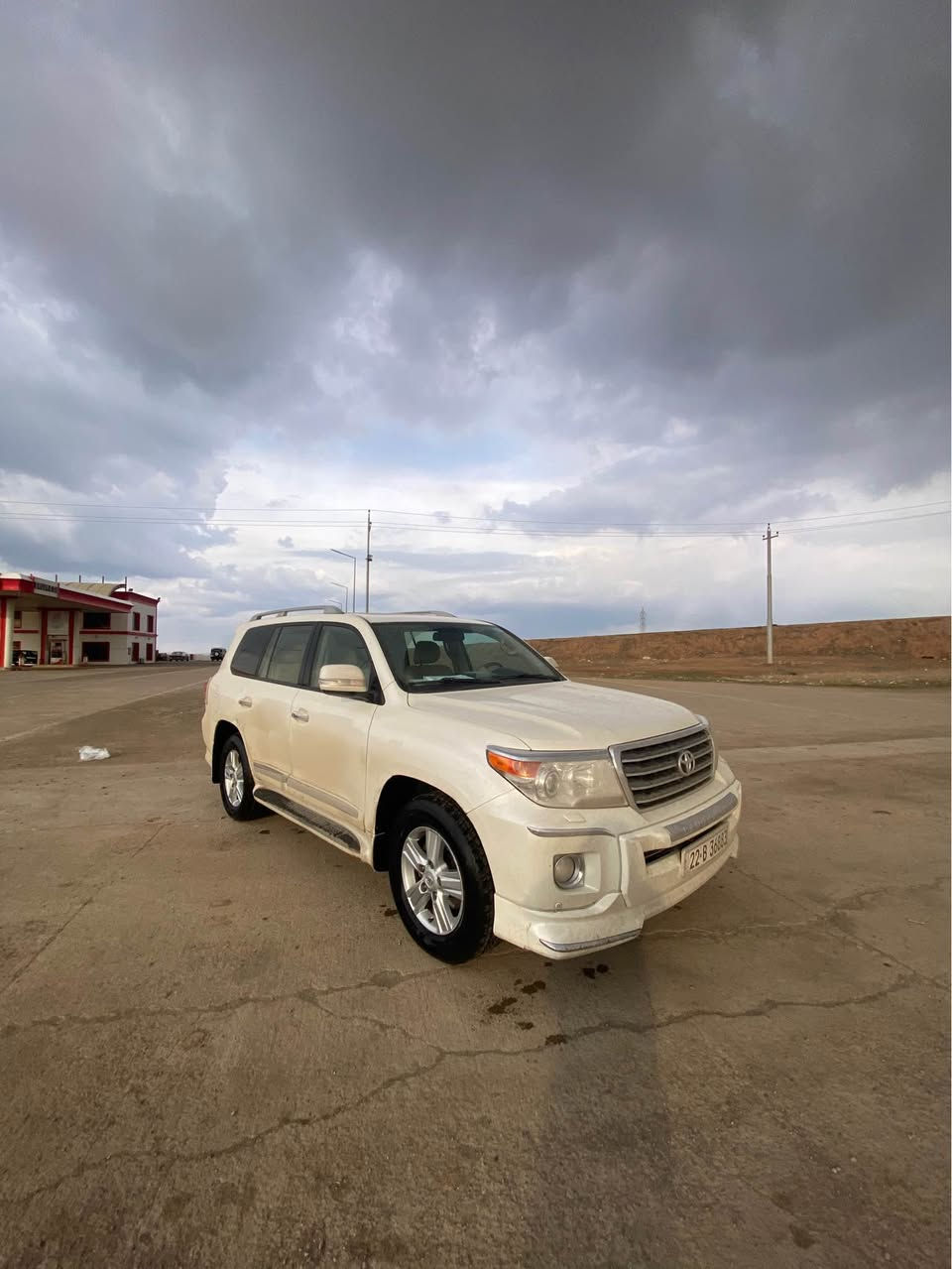 تويتات لاندكروزر مودیل2013بریمی دەرجەیک 6پیستون GXR فول فولە 8ئیرباک کیروو مەکینەی نەکراوەتەوە بەناوی خومەوە تاوەکوو 2028نویە لەهەمووو قەلبی یەک بستی بویاخ هەیە و دوو شوینئ ساردی بجوکە ماوەی روشتنەکەئ 200هەزارئ حەقیقەیە سیارەکە هی محرزو شت نیە هی بین دەستی خومە شوینم ناحیەئ رزکاری ر قم موبايل 📲 *********** أربيل, العراق
