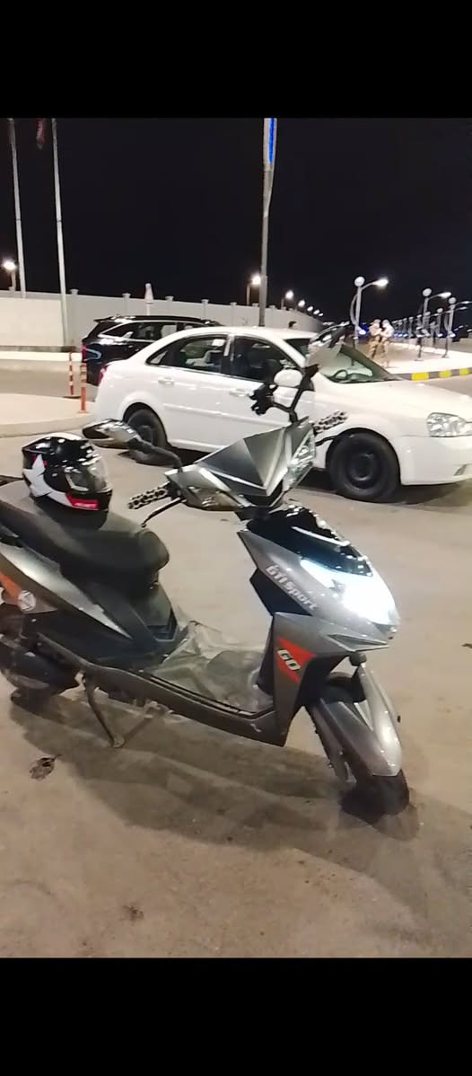 يوجد في الماطور صندوق وسيبايا جديدة الماطور جديد صارله يمي بس 5اشهر مبدل بطاريات من احسن انواع البطاريات السعر 700الف وبيه مجال للطيبين المكان الموصل الرقم ***********
