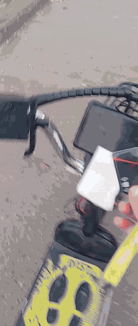 سلام عليكم باسكيل شحن حجم 14 موديل 2025 كارد بصمه لايت زينون اشاير كامل شقال بطاريات زينات ما بيهن اي عيب ما يصرف شحن سرعه قصوه 45 3 كير سعر 200 بي مجال مو شراي لا تراسل رقم الهاتف ***********
