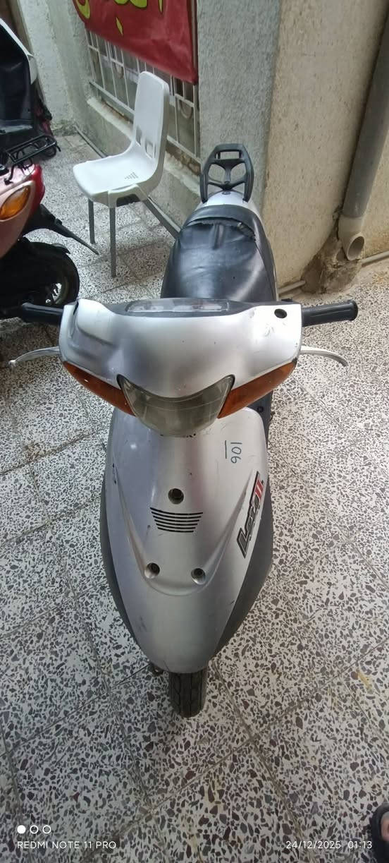 السلام عليكم دراجه سازوكي للبيع برغي ما مفتوح بيه
بعده جديده أوراق +سلف وكهربائيات كله شغاله 
السعر 400 وبيه مجال بسيط الاستفسار خاص او الاتصال على الرقم ***********
