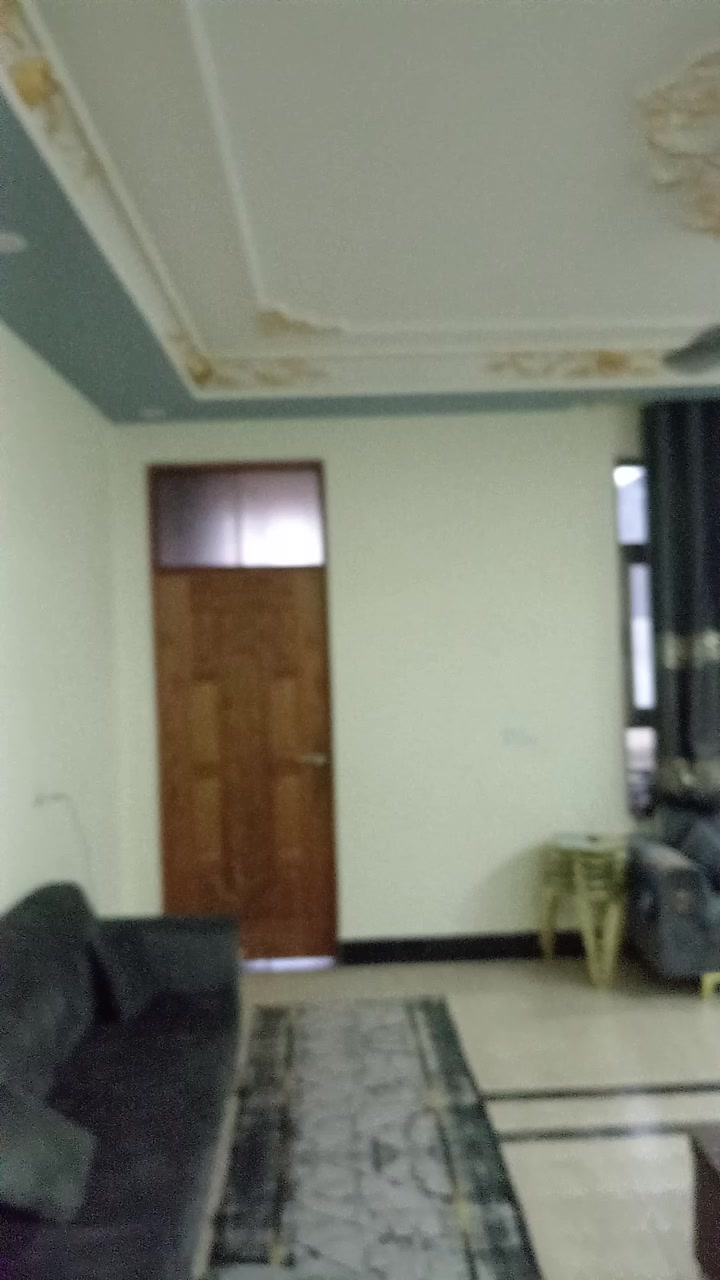 سلام عليكم بيت مساحة الكليه 400متر بنه تغريبن 220 بناء طابوك شغل درجه اولى حصه وحده واجازه بناء يعني يتحول بسم مشتري طابو المحمودي غرف نوم 2 5في 5 وستقبال 6في5 ومطبخ 5في 4 كراج طول 10 عرض 5 حديقه طابق واحد وجه 13 نزال 33 مثل ماوضح بل تصوير سعر 170 الدوره هوررجب شارع الاذاعه وره مشروع مي كهرباء تبليط أي استفسار تصل على الأرقام *********** أثير *********** اني صاحب الملك
