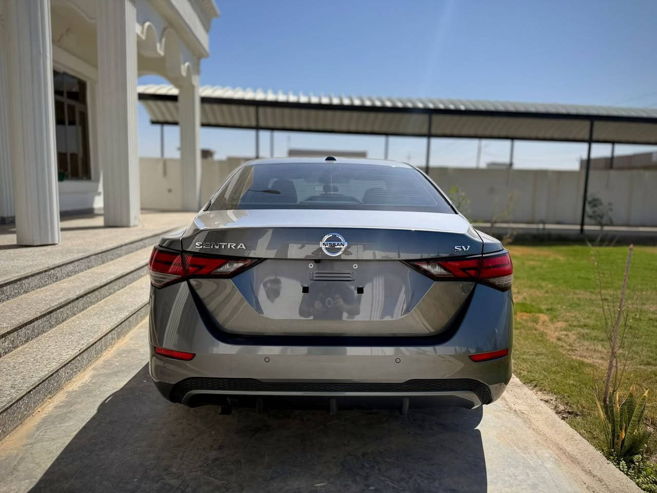 السلام عليكم
🔥 نيسان سنترا 2023 SV للبيع – ممشى قليل 🔥

للبيع نيسان سنترا 2023 فئة SV
ممشى: 27,000 كم فقط
السيارة استخدام شخصي وبحالة ممتازة جداً

✅ مكيف ثلج
✅ شاشة + كاميرا خلفية
✅ تشغيل بصمة
✅ توفير عالي بالبنزين
✅ داخلية نظيفة جداً
✅ جاهزة للفحص بأي مكان

📌 ملاحظة بكل شفافية:
حادث خلفي خفيف (المصد الأيمن + تبديل باب خلفي) وتم الإصلاح بشكل ممتاز.

💰 السعر: 128 دولار
قابل للتفاوض بالمعقول للجادين فقط

للتواصل ***********�
