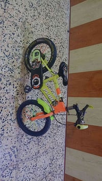 اسلام عليكم باستكل للبيع نضيف حيل أكثير باستكل حجم 16 الرقم 0770821212...