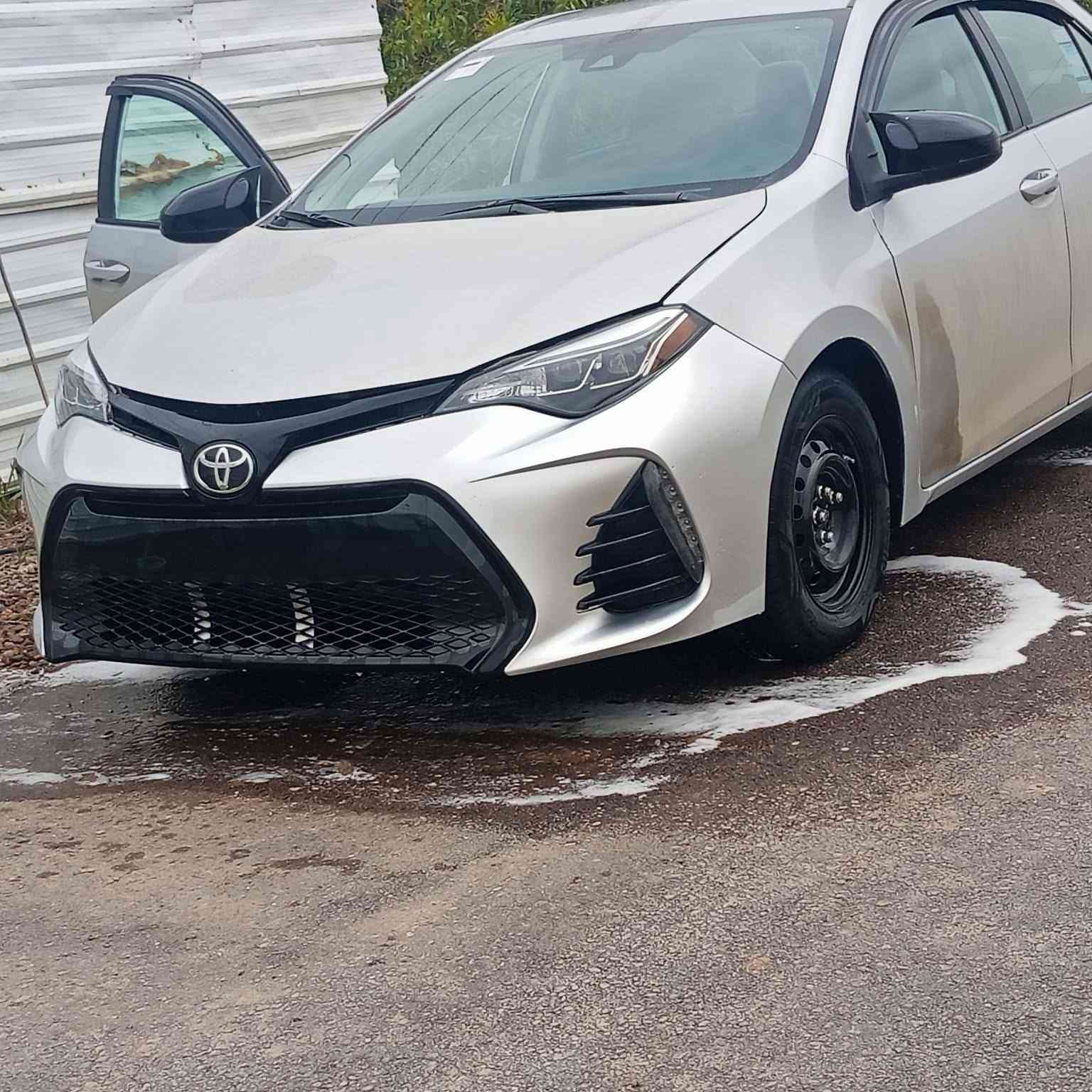 سلام عليكم كورلا للبيع وارد أمريكي موديل 2018حادثهة بجم ماشيه 135رقم جديد انكليزي انبار سياره جاهزه وخير من الله تخم تاير جديد منضومه تبريد جديد داخل لونين السعر 110وبيهة مجال استفسار ***********واتساب موجود
