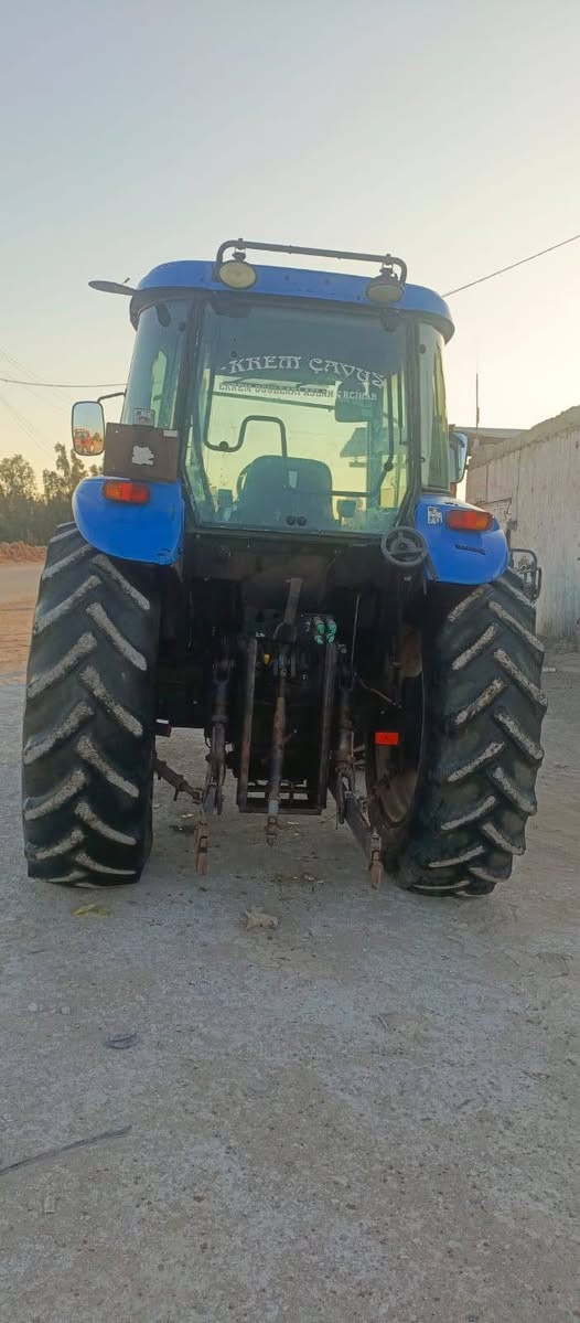 نيوهولند حجم 95 موديل 2012 سنويه رقم اربيل الشراي يتصل على رقم *********** مكان واسط الكوت المزاك السعر 23مليون وبيها مجال
