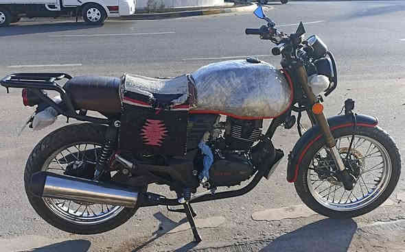 دايون لاتي ٢٠٢٢ رقم بابل تحويل شوكت ما يعجبك
مكينه ٢٠٠ كتابه حمره 
دراجه فول نضافه مكينه شاصي كهربائيات كفاله انطيك ضمان شهر فحص 
لا تبخير لا تنقيص لا عطل كبل لشارع 
عليه ادامه كامله ...باتري +دسكات تخم +بلك ليزري+كابريتر +فلتر شوته 
دراجه عوزه تانكي فقط فقط مابيه غير شي 
سعر ١،٨٠٠(مليون و ٨٠٠)بيه مجال لشراي 
مكان كربلاء طوريج ***********
