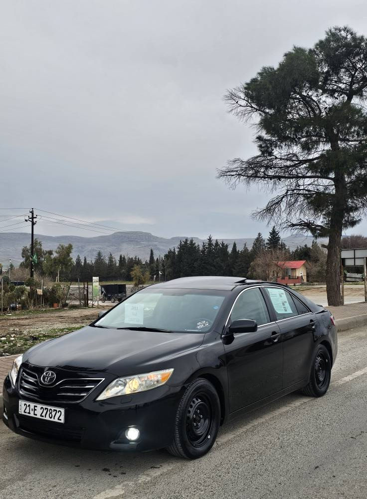 toyota camry 2011 XLE ڕەنگی ڕەشی قەتران یەك پەلە بویاخی زور بچوکی هەیە سارد کارت کرانەوە کالبونەوە تەرزە بەشەرت پێشودوا کەپس گێڕومەکینە بەشەرت مەکینەی کراوەتەوە بەس بەهەموو شەرتی بی عەیب سەنەوی تازەیە ڕەقەم تازە چوار تایەو ویلی سفرسفر مواسەفات بیلاد بەسمە سلایت کوشن جلد کوشن هیتەر دوو کوشن کارەبا ناو فۆڕمیکا سەعات ئۆریونا بیلاد پەردە بیلاد حاسەی پیشو دوا سوکان ڤولیۆم تەحدید سورعە دەبل تراکشن گێڕ سپۆڕت تەبرید لەمس  تەرجیل و سەماعە بۆزانیاری زیاتر پەیوەندی بکەن *********** سعر  125  کۆتای السليمانية, العراق
