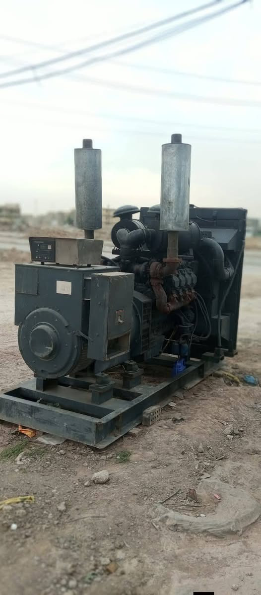 للبيع دويز استندر لا صرف ولا بخار مولد نظيف 100/100/ 500 كيفي مكان بغداد تواصل) ***********
