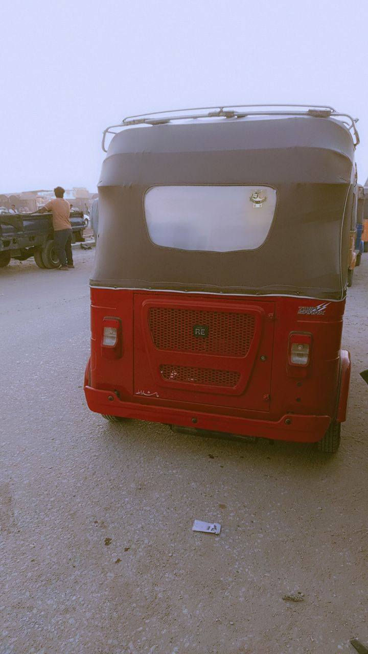 سلام عليكم تكتك 2023 شهر 4 تكتك نضيفه كلش زلق واحد ما بيها رقم و سنويه بس ا لوحات ما ماشادهن مكاني خان نص  تواصل ***********  *********** سعر 8 و 300
