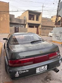 سيارة كرستا مارك موديل 98 السياره خير من الله بس مستعجله عله بيعته رجا...