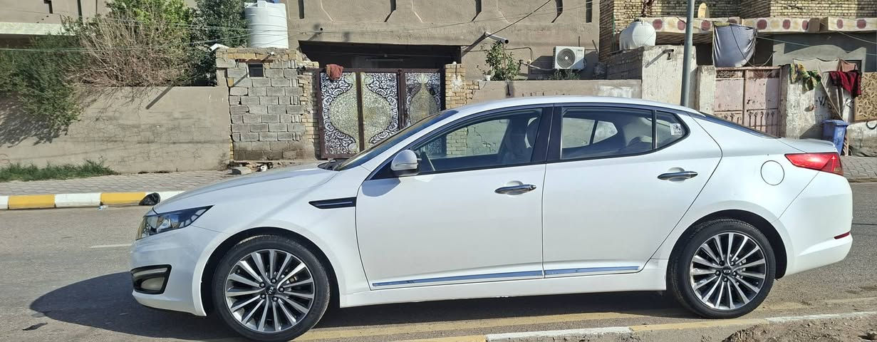 كيه اوبتمه موديل 2013 خليجي رقم نجف دولي سنويه جديده
مكينه 2000 دوش. السياره جاهزء مكينه كير ع وضع الشركه تخم تاير دوشمة 
حداديه أمامية  وخلفية جديد السياره مكفولة 

سعر 137 وبيها مجال 
العنوان واسط قضاء الحي 

***********
