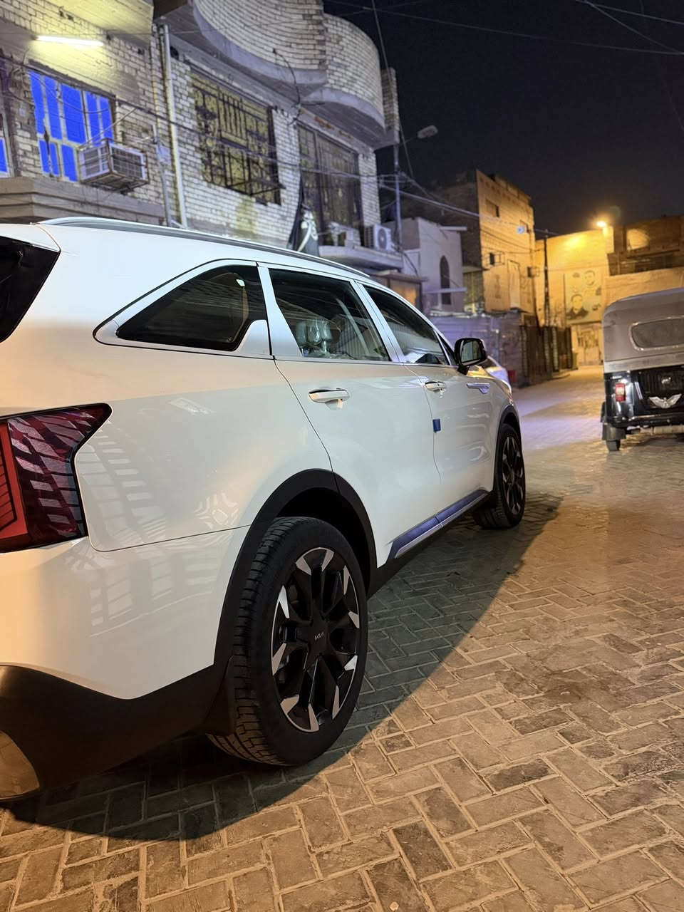 السلام عليكم سورنتو موديل 2025 جديدة جداً
ماشية 11 الف قابل لزيادة سيارة بيهة رصعة بسيطة بل جاملغ الامام غيرهة مكفولة من شخط والرصعة سيارة فول مواصفات 6 اسلندر 7 راكب 3 قطع تبريد 
السعر 335$ بيهة مجال بسيط
لستفسار ‭0770 085 9334‬
بغداد مدينة الصدر
