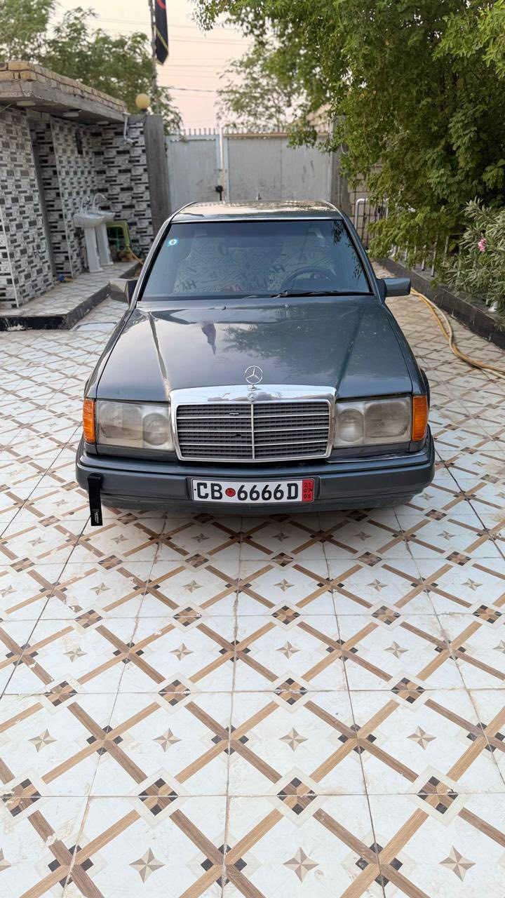 السلام عليكم
مارسدس موديل 87 
رقم بغداد دولي 
سياره جديده وجاهزه 
تبريد ثلج 
حداديه مكينه 2500
طخم تاير جديد  
ما ناقصها اي شي 
السعر 60
العنوان ذي قار سوق الشيوخ ناحية الطار
***********
