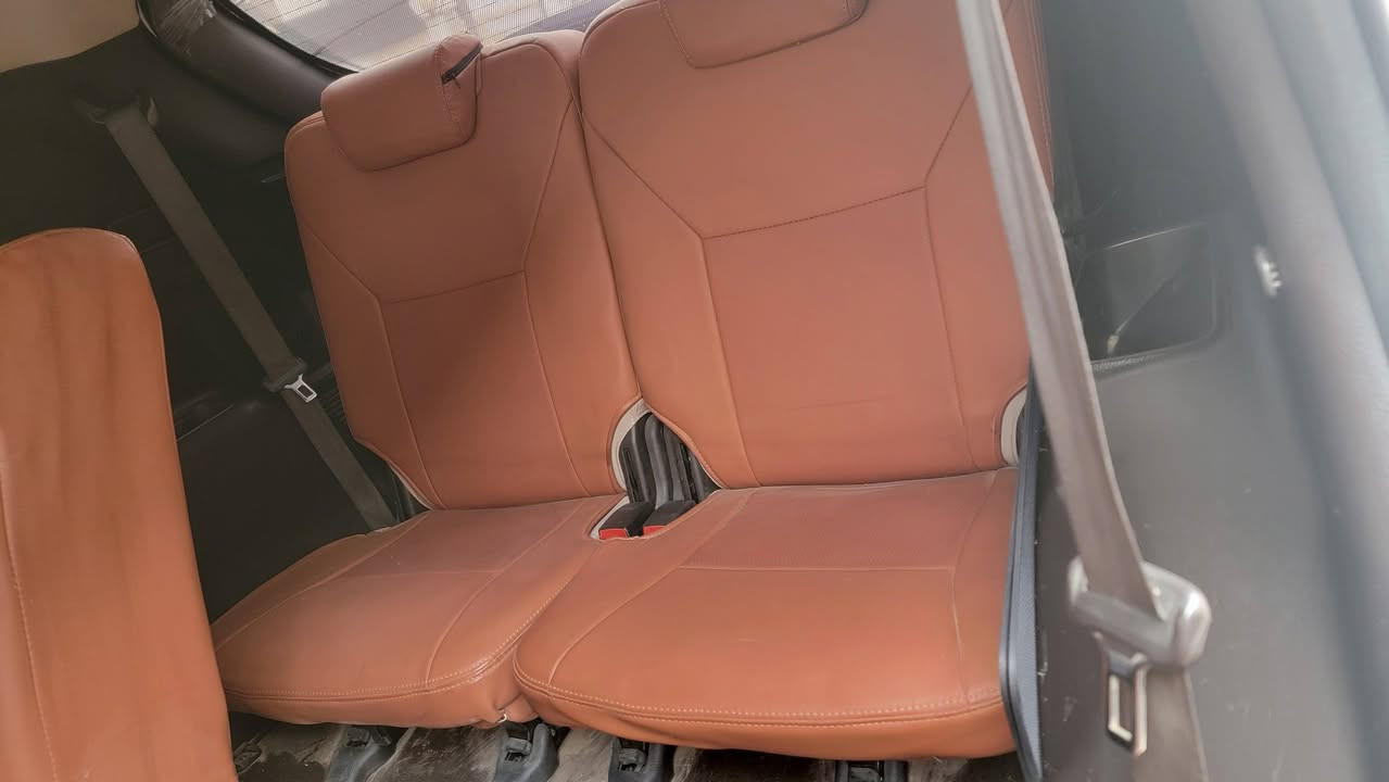 السلام عليكم
سنتافي 2016 للبيع 7 راكب لون ابيض
خليجي مكفوله فول مواصفات 
محرك 3.3 لتر
4WD
مثبت سرعه
كشنات جلد
فتحه بانوراما 
تبريد ثلج
لايتات لد
ماشية 133الف
تخم تايرات جديد
بطارية جديده
زجاج مضلل 50 % قابل للإزاله
صيانه كامله و ماناقصه شي
مكان السيارة نجف / الكوفه
باسمي ***********
