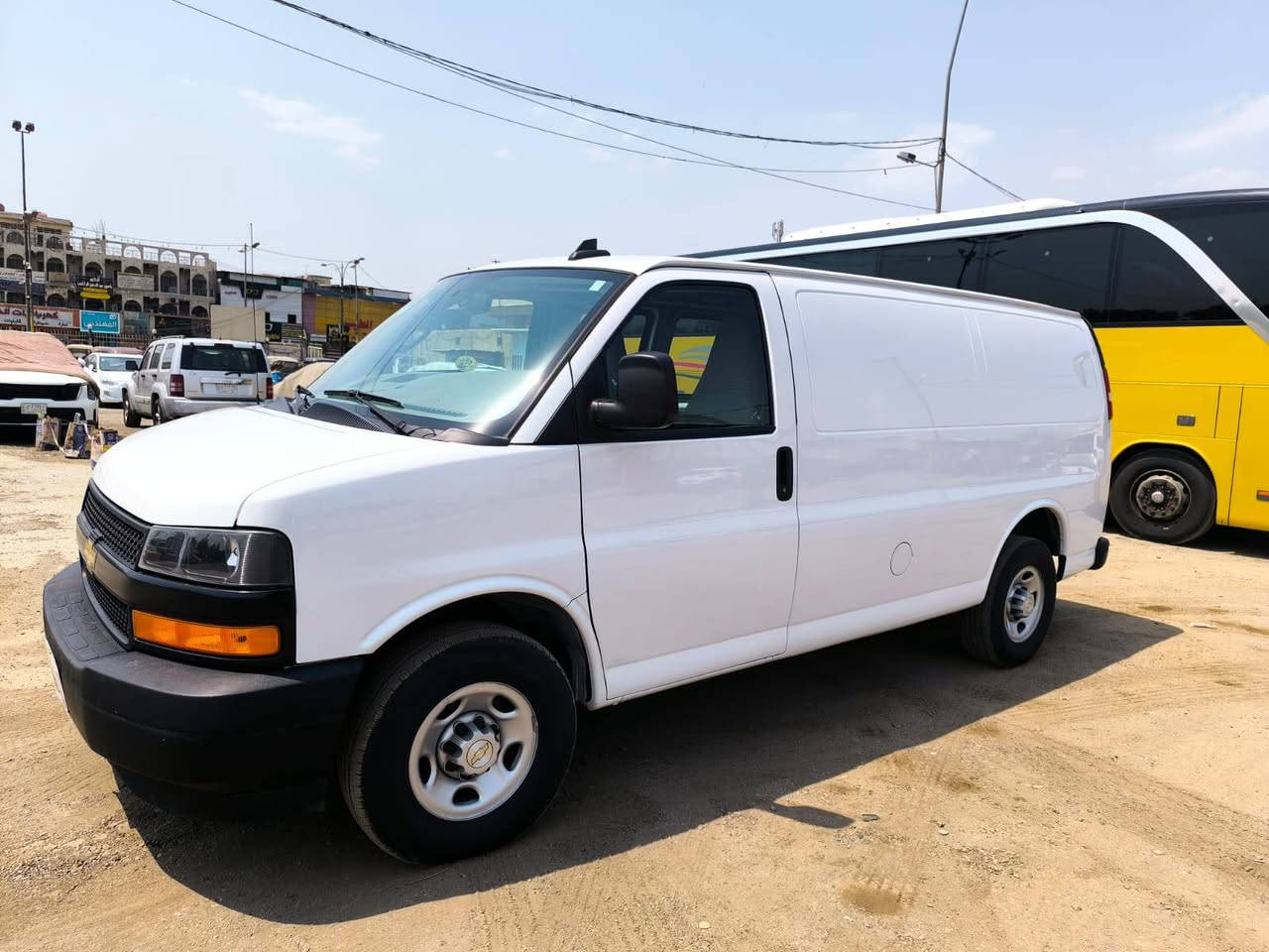 شوفرليت فان موديل 2021 للبيع لون ابيض ... ماشية ٤٠ الف .. محرك ٦ سلندر ... محرك  4.3cc... التواصل مع رقم الهاتف
 ‏ 
 ‏ ‏‏‪0771 594 3600‬‏
