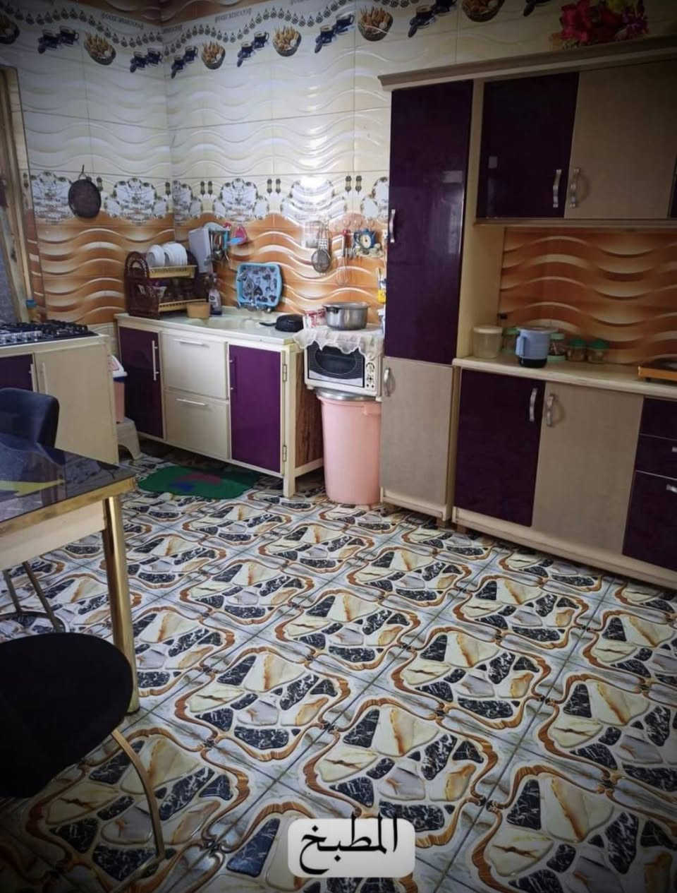 بيت للبيع بالاسكان الصناعي نهايه نزله الاولى مال جامع
(حي الاسرى  يم حي مهندسين )
مساحه 200 متر (طابو صرف)
طابق الاول 
( ساحه + غرفتين + صالتين + استقبال + صحيات + مطبخ )
 طابق الثاني
 بي غرفتين عوزهن لبخ فقط

م* ( المنطقه بس يكمل السريع يطب تبليط عليها وتصعد بيوت 
لكن اني بحاجه الى فلوس البيت )
السعر 130  
للاستفسار اكثر اتصال ***********
