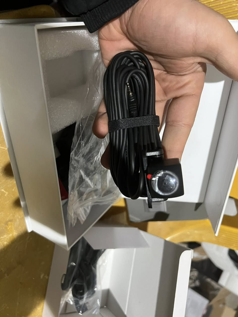 ماركة redtiger
دقة 4k حقيقي 
وايفاي


**إذا كنت صاحب هذا الإعلان وتريد حذفه لأي سبب، رجاءا أرسل رسالة إلى الدعم الفني**