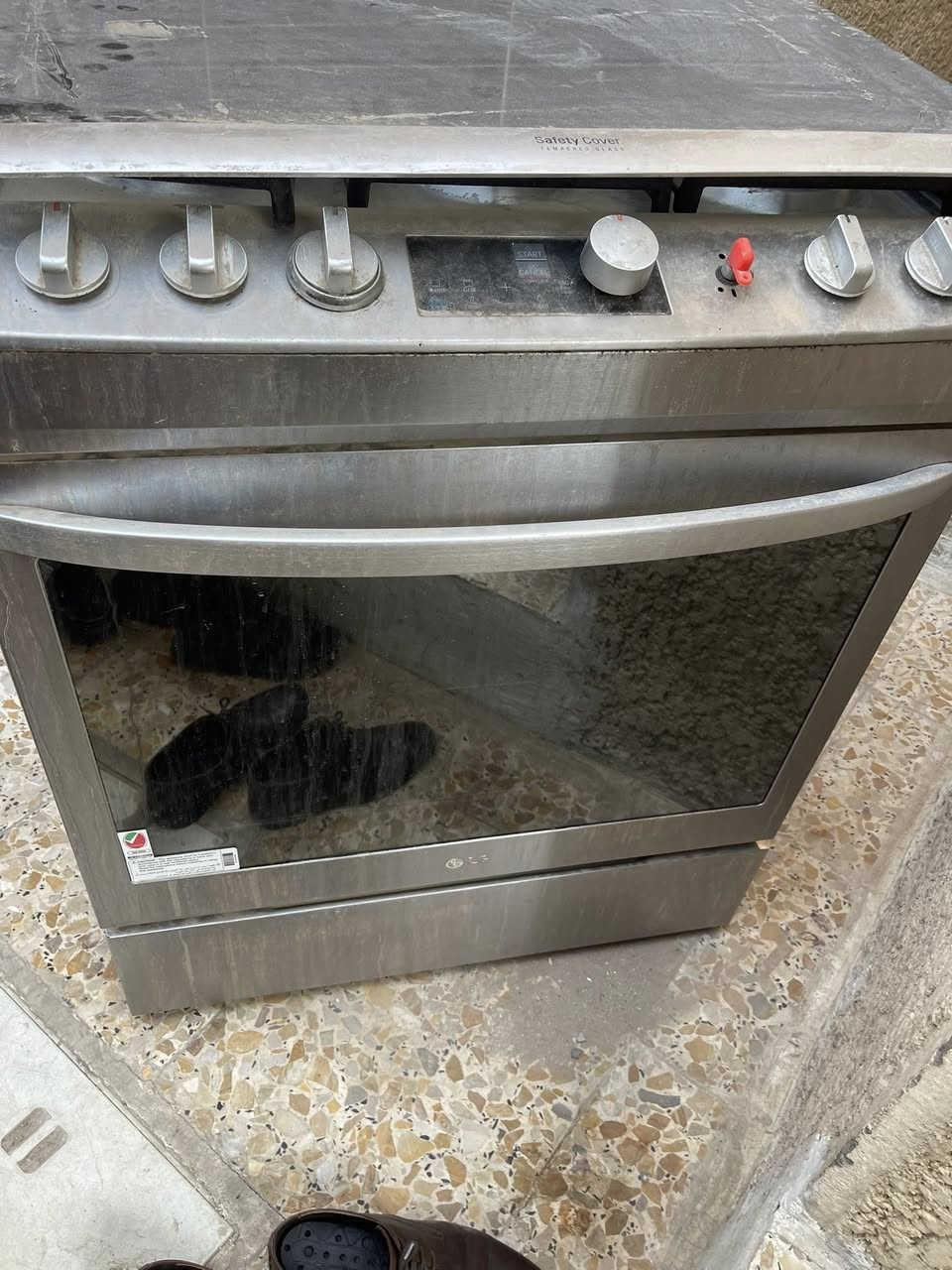 طباخ LGاصلي السعر ١٧٥ بغداد الجديدة
***********
