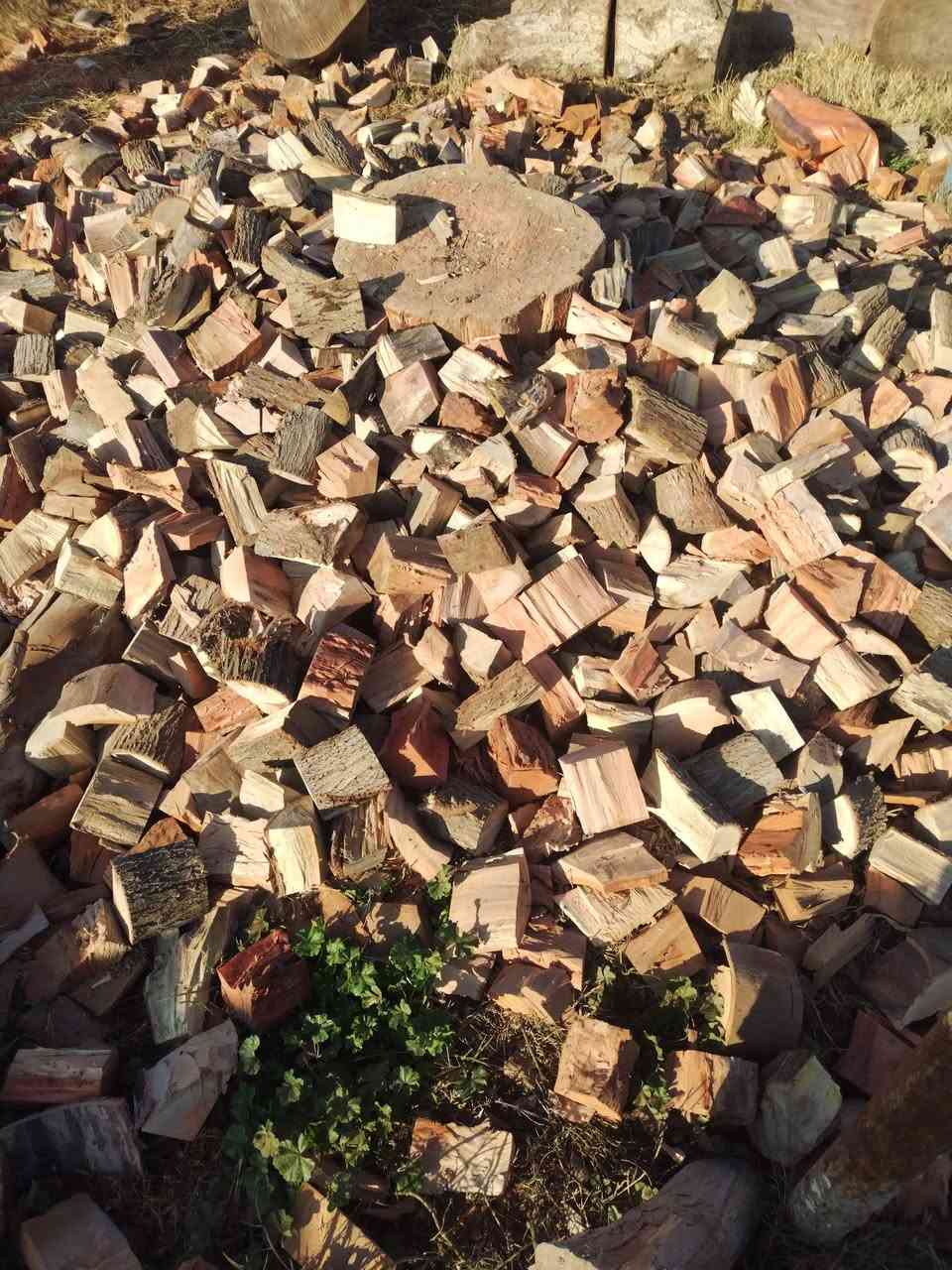 سلام عليكم متاح حطب مفشك كواني كله يابس اتصل ع *********** بي واتساب كذالك يوجد خدمت توصيل
