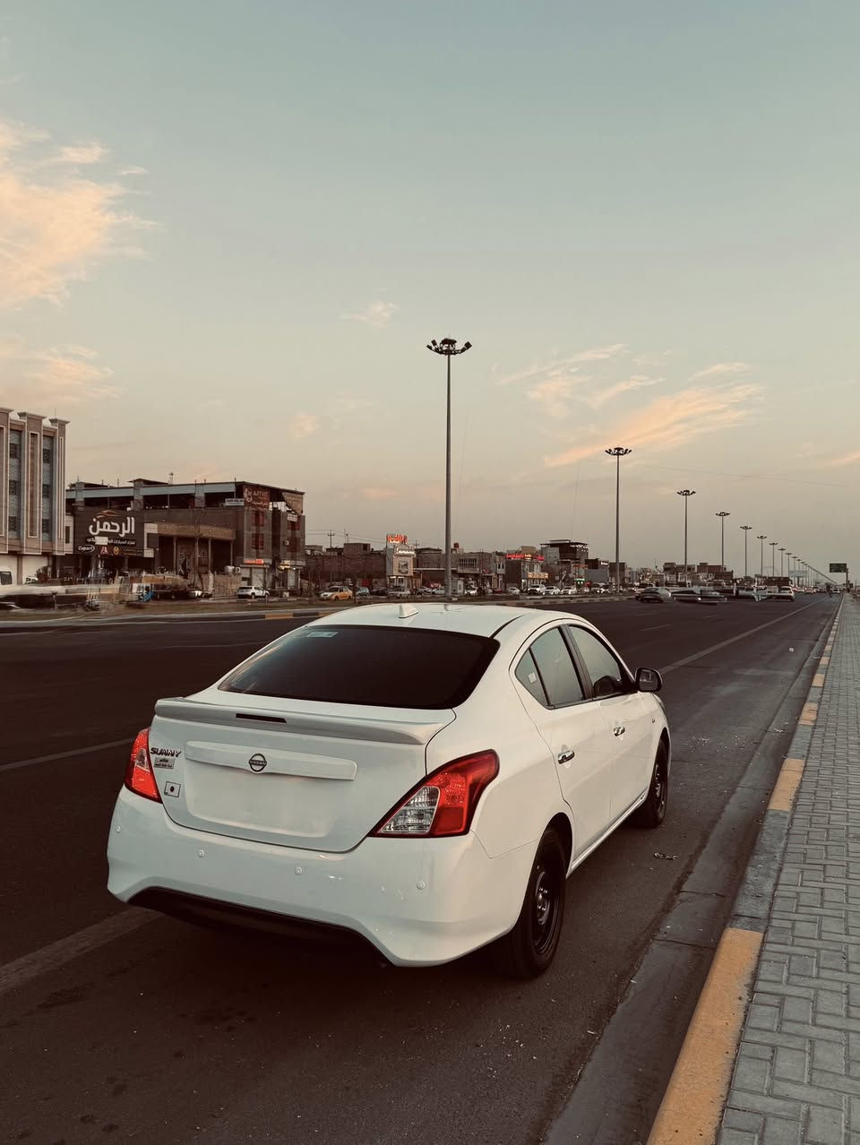 نيسان سني 2024 هندي بليته زركه شباك جديد 
سياره بيه جاملغ والبنيد تبديل وبارد قليل 
رقم أربيل بأسم شركه ماشيه 40
 مكاني بصره سعر 110
الاستفسار ***********
