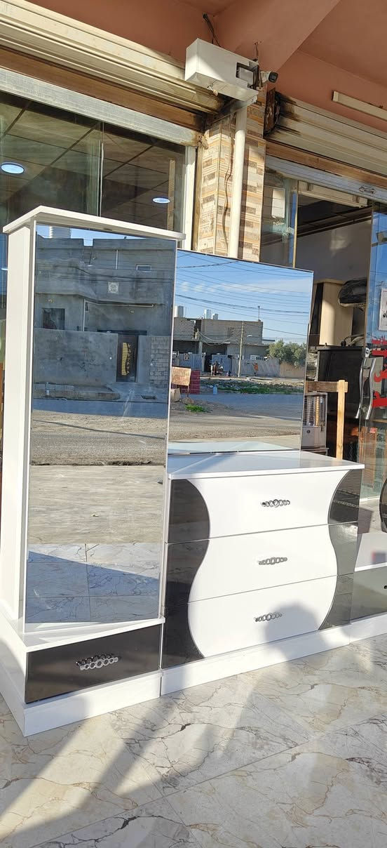 غرفه نوم نقص بس كنتور مع الدوشك اخو جديد نظيفه اي عيب ما بيها
معرض ومعمل سند للبيع وشراء الاثاث المنزلي جديد ومستعمل داقوق سايدين العشاير قرب صيدليه النعيم دكتور خليل يوجد لدنيا تفصال قنفات وديوان حسب الطلب وباحدث الموديلات الاستفسار ***********@***********
