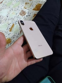 ايفون اكس ماكس جديد بي بس خط صارله عندي ٣ سنوات لا مبدل ولا أي قطعه ذا...