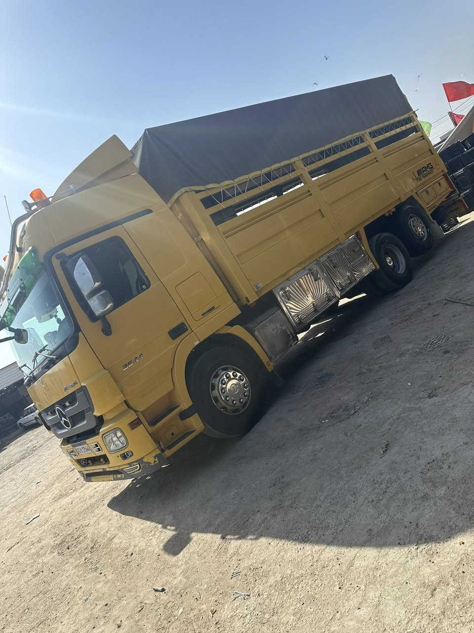 سلام عليك سياره 2010 جاهزه لشغل حلوه *********** ليريد يتواصل عله هاذ رقم واني بخدمتكم
