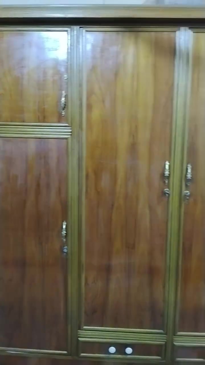 السلام عليكم شباب وفاه اخشاب للبيع كنترول ومن استواليت جربايه هي والدوشه مالتها سعرها ب 400, مكان بغداد جديده النعيريه رقم الهاتف ***********
