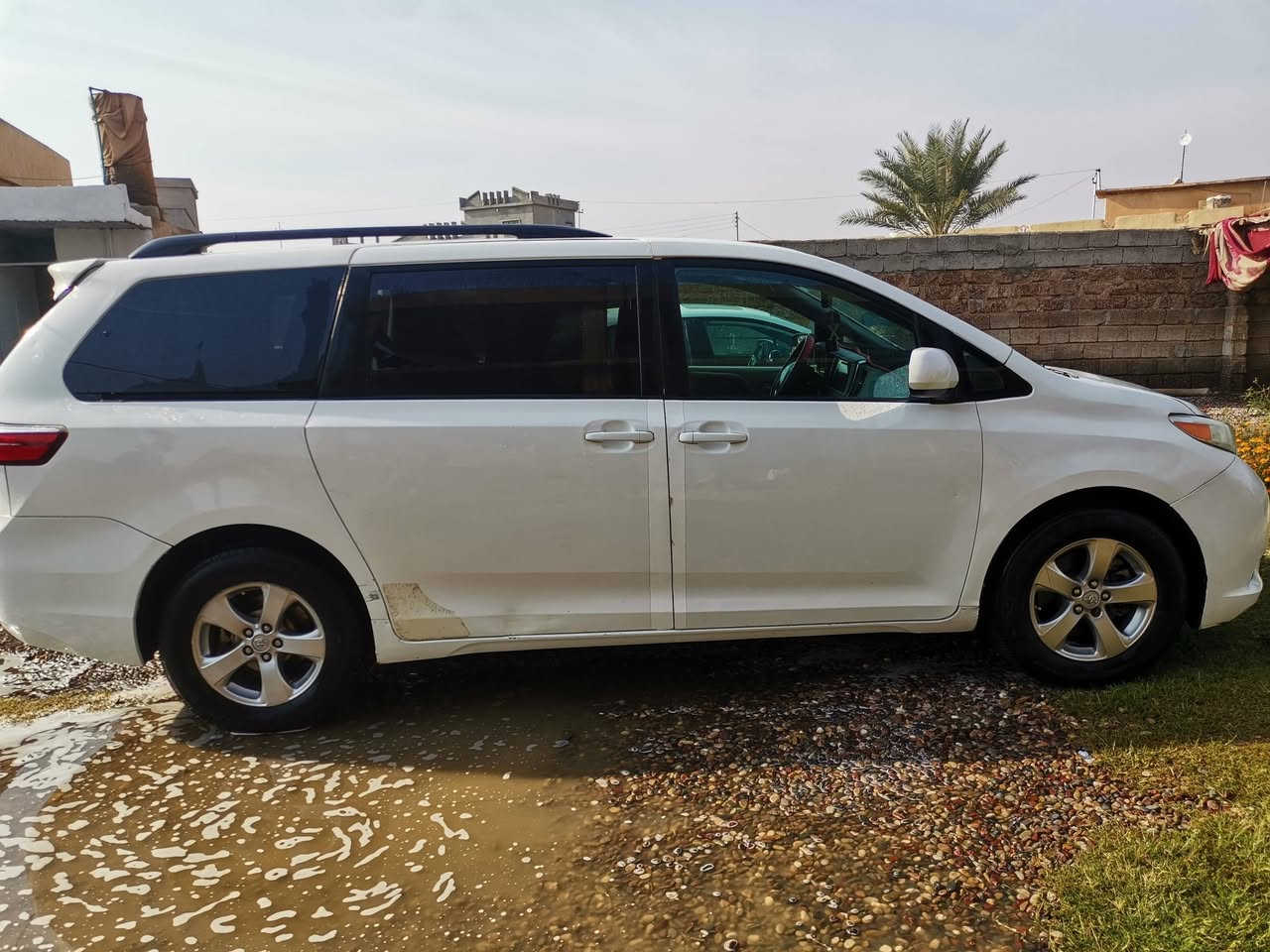 #للبيع 
سينا 2017 رقم اربيل سنوية ٢٩ 
تحويل مباشر 
محرك كير شرط صدر جديد مشط ستيرن جديد  تايرات كلها جاهزة 
ابواب كهربائية شاشة كاميرا 
كشن اضافي 
ملاحظة ((( السيارة صبغ عام )))  

السعر 135 💲 

الاتصال 
***********
***********
***********

مكان السيارة 
صلاح الدين الشرگاط اسديرة وسطى 

وحياكم الله   اترك كلمة حلوة 🌹🌹
