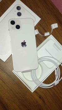 13برو كامرتين لون ابيض ذاكره 128بطاريه 97مكفول شرق اوسط 07727484290