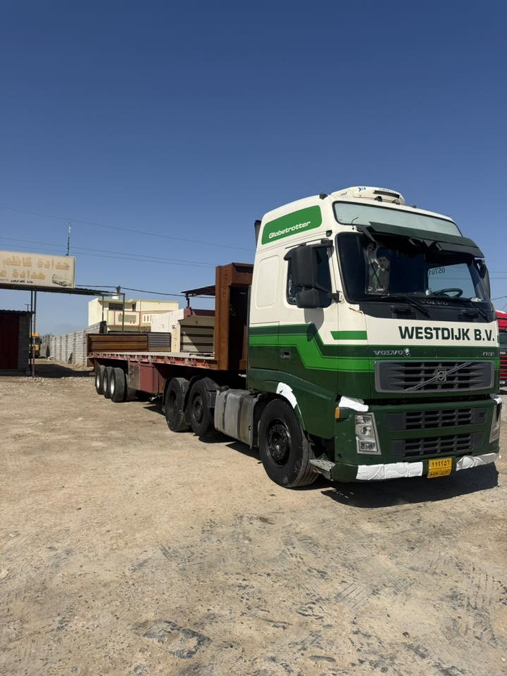 السلا عليكم
فالفو موديل ٢٠٠٥ سنكل امامي بلادي اكسل برينة ملاكم فول موصفات صالنصة تعليك  ٤ خطوط تبريد تفئة كير محرك اكسل شاصي كفالى عامة تخم تاير السيارة  عربانة حدادية شاصي ١٦  طول ١٣،٦٠ هوة كهربائيات كاملة اربع دناكير كبل للشغل 
السعر ٢٨٠ ورقة.    دفترين و ثمانين ورقة  
ديالى خان بني سعد      ***********
