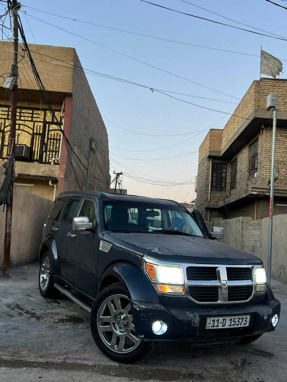 دوج نترو ٢٠٠٨ /٦سلندر٣٧٠٠ رقم بغداد إنكليزي بيها جراد مثل ما موضح بالصور
كير مكينة خير من الله منظومة زنون جديدة تخم تاير والسيارة تجي لمتد
شاشة.. فتحة.. تدفئة بالكشنات.. ويل كروم حجم ٢٠ .. تشغيل عن بعد .. وبيها نواقص بسيطة المشتري بعد أي رتبها.. 
واتساب ***********
